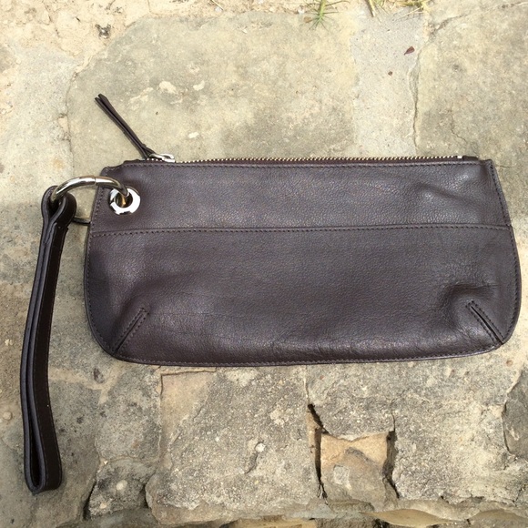 OLD NAVY BROWN LEATHER WRISTLET - Picture 1 of 6